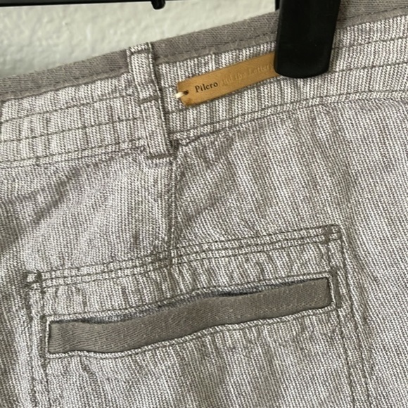 Pilcro and the Letter Press Linen Grey Shorts 0042 - Picture 6 of 8
